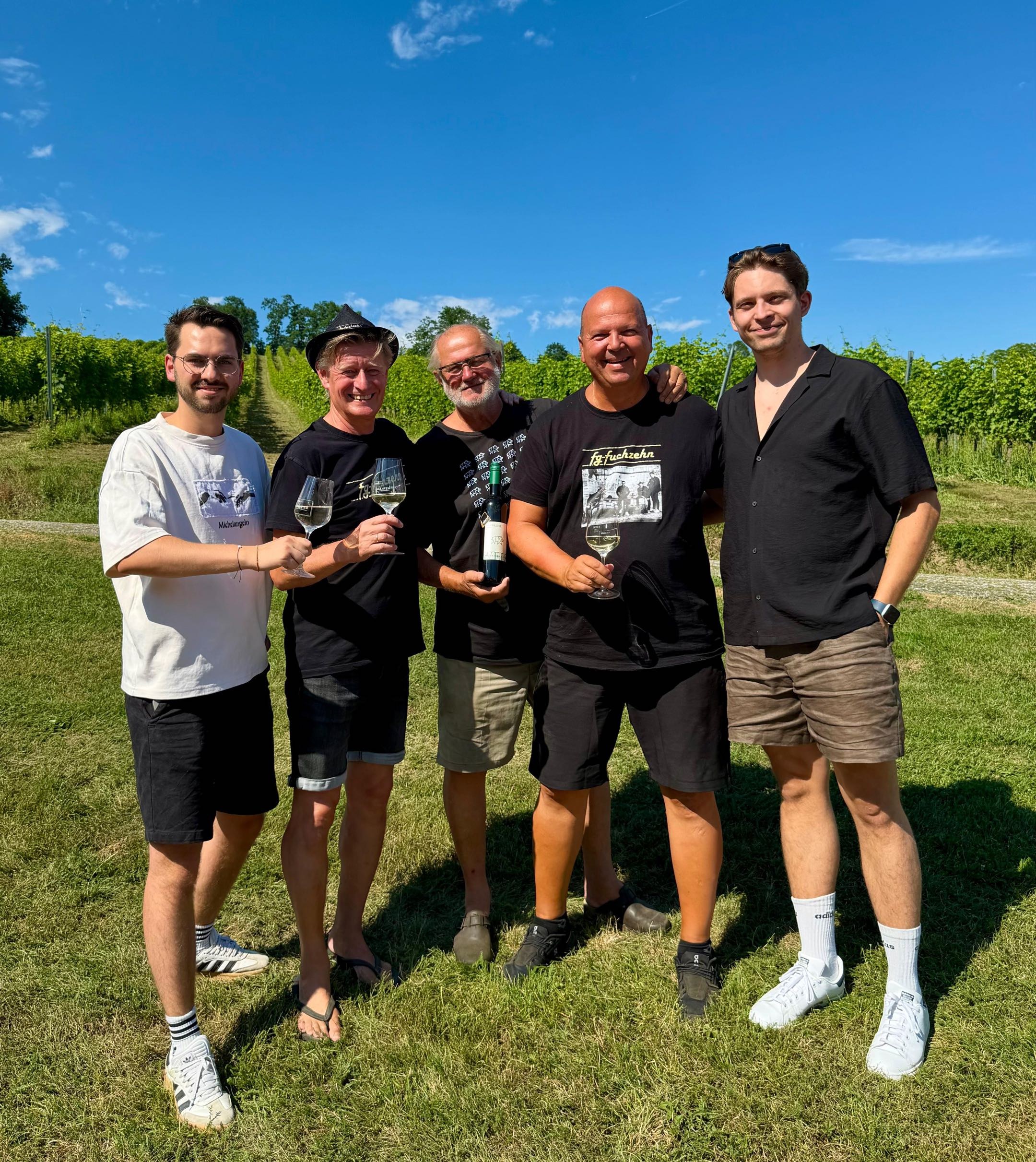 FG15 mit Freunden im Weingut bei Summer, Wine & Music